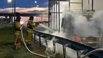Фотография к новости: "Екатеринбург-Алматы" автожолында автокөлік өртке оранды