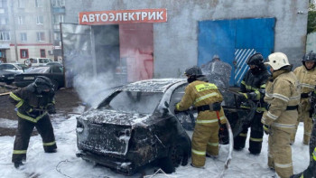 Фотография к новости: Қарағанды облысында отқа оранған көлік сөндірілді