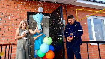 Фотография к новости: Қостанай облысында су тасқыннан зардап шеккен 57 отбасыға жаңа үй берілді