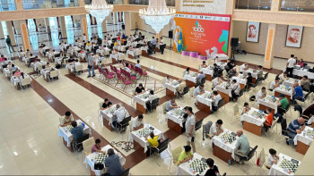 Фотография к новости: KazChess ФИДЕ-ге Гиннестің рекордтар кітабына енуге көмектесті