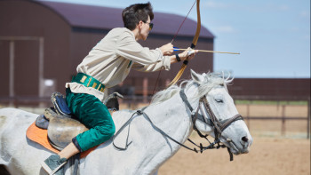 Фотография к новости: Көшпенділер ойыны: Садақ атушылар сақадай сай