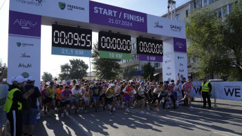 Фотография к новости: Qazaq Marathon Abay: Семейде ерекше марафон өтті