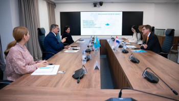 Фотография к новости: Саясат Нұрбек Нидерланды Корольдігінің Қазақстандағы елшісімен кездесті