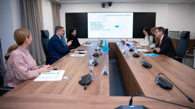 Саясат Нұрбек Нидерланды Корольдігінің Қазақстандағы елшісімен кездесті