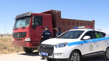 Фотография к новости: Түркістан облысында 164 жүк көлігі айыптұраққа қойылды