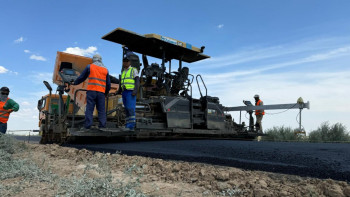 Фотография к новости: БҚО-да екі республикалық тас жолға күрделі жөндеу жұмыстары аяқталуда
