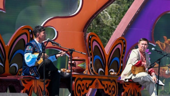 Фотография к новости: Шыңжаңда ақындар айтысы өтті