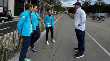 Фотография к новости: Головкин Парижде қазақ боксшыларымен кездесті