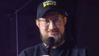 Фотография к новости: Танымал стендап комик Александр Меркуль  қамауға алынды