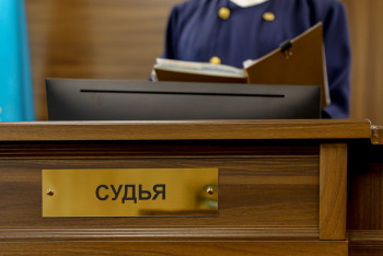 Фотография к новости: Марат Әйтенов: Әтешованы ұрып-соғып, шашынан тартқан емеспін