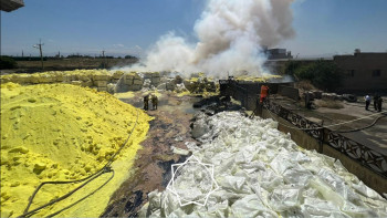 Фотография к новости: Шымкенттегі индустриялдық аймақта күкірт өртеніп жатыр