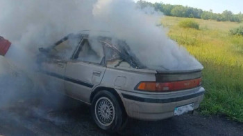 Фотография к новости: Қарағандылық құтқарушылар көліктегі өртті сөндірді