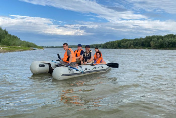 Фотография к новости: Павлодарлық экобелсенділер Ертістің бойымен 43 шақырымды жүзіп өтті