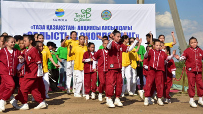 Таза Қазақстан. Ақмоладағы Сарқырама өзенінің бойында экоплоггинг іс-шарасы өтті