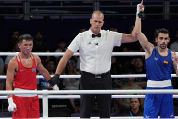 Фотография к новости: Боксшы Махмұд Сабырхан алғашқы жекпе-жегінде жеңіліп қалды