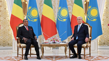 Фотография к новости: Тоқаев Конго жастарын Қазақстанға шақырды