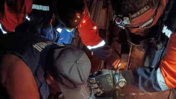 Фотография к новости: ШҚО-да құтқарушылар саусағы құлыптың тесігіне қысылып қалған адамға көмектесті