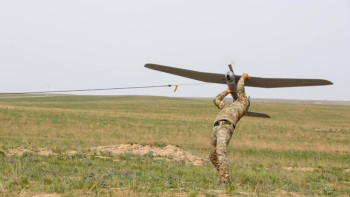 Фотография к новости: Әскери курсанттар дрондарды басқару бағдарламасын игерді