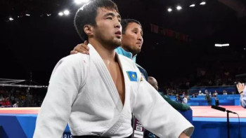 Фотография к новости: Елдостың жанына жолатпады – жеке бапкер