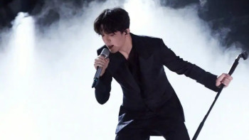 Фотография к новости: Қытайда Димаштың жаңа әнінің тұсауы кесілді