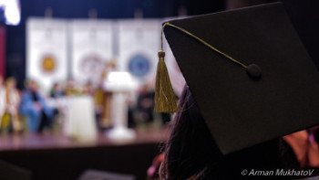 Фотография к новости: Грант иегерлерінің тізімі жарияланды