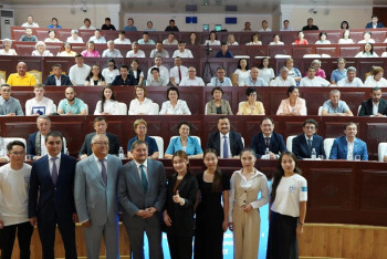 Фотография к новости: Саясат Нұрбек Қарағанды облысының тұрғындарымен кездесті