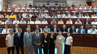 Саясат Нұрбек Қарағанды облысының тұрғындарымен кездесті