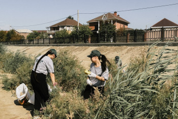 Фотография к новости: Жайық жағасынан 160 тонна қоқыс шығарылды