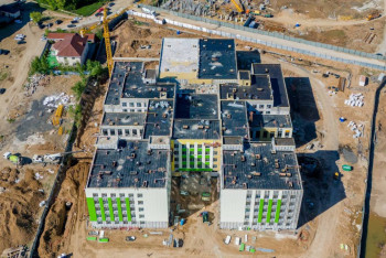 Фотография к новости: Оқу-ағарту вице-министрі Атыраудың жаңа оқу жылына дайындығын тексерді