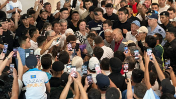 Фотография к новости: Париж-2024: Елдос Сметов пен Ғұсман Қырғызбаев елге оралды