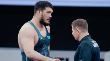 Фотография к новости: Париж-2024: Әлімхан Сыздықов ширек финалға өтті