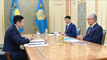 Фотография к новости: Тоқаев "Самұрық-Қазына" қорын жетілдіру бойынша нақты тапсырма берді