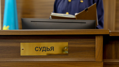 Қыз зорлаған Талдықорған полициясы бастығының ісі қайта қаралды