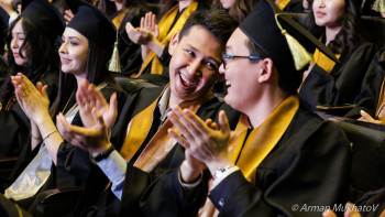Фотография к новости: Тағы бір ЖОО талапкерлерге 100 ішкі грант бөлетін болды