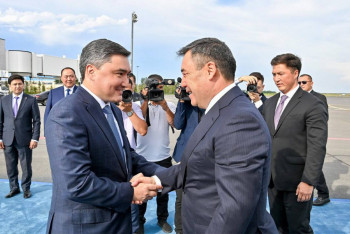 Фотография к новости: Қырғызстан президенті Садыр Жапаров Астанаға келді