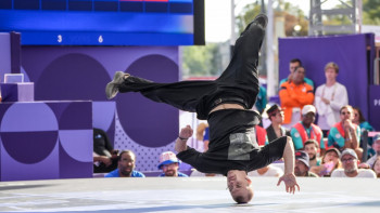 Фотография к новости: Әмір Закиров Олимпиадада Әлем чемпионына есе жіберіп, жарысты аяқтады