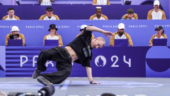 Фотография к новости: Париж-2024: Әмір Закиров ширек финалда өнер көрсетеді