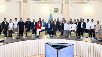 Фотография к новости: Алматылық құрылысшыларды кәсіби мерекелерімен құттықтады