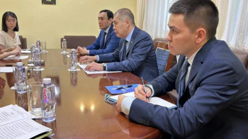 Фотография к новости: Бейжіңде Қазақстанмен екіжақты сауданы ұлғайту жолдары талқыланды