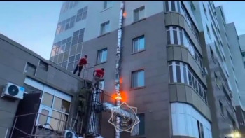 Фотография к новости: Елордалық өрт сөндірушілер өрттің таралуына жол бермеді