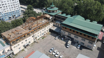 Фотография к новости: Алматыда ірі бизнес орталығы сүріліп жатыр