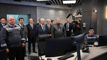 Фотография к новости: Президент "Qarmet" акционерлік қоғамының диспетчерлік-талдау орталығын аралап көрді