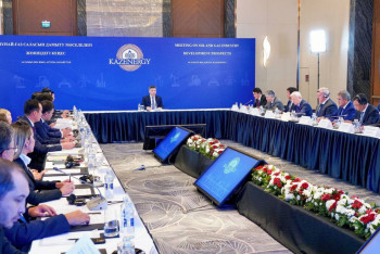 Фотография к новости: Олжас Бектенов: Мұнай-газ саласы барша Қазақстан халқының игілігі үшін қызмет етуі керек