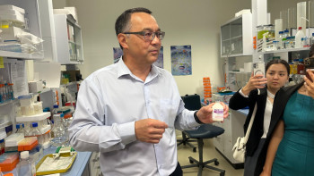 Фотография к новости: "Қатерлі ісіктің клеткасы өледі": Қазақстан препараты сынақтан сәтті өтті