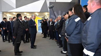 Фотография к новости: Мемлекет басшысы Qarmet Креативті технологиялар орталығын аралады