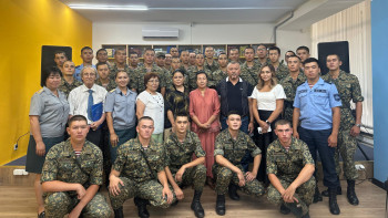 Фотография к новости: Сарбаздар ұлы Абайды ұлықтады