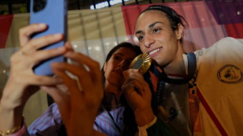 Фотография к новости: Боксшы Иман Хелиф алпауыттарды сотқа берді