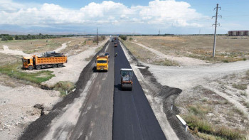 Фотография к новости: Сарыөзектен Қорғасқа дейінгі жолда ауқымды жөндеу жұмыстары жүргізілуде