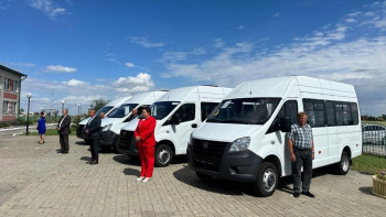 Фотография к новости: СҚО мектептеріне 38 жаңа автобус сатып алынды