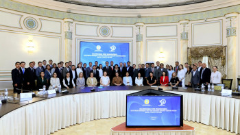 Фотография к новости: Академия түлектері мемлекеттік басқару жүйесінің бәсекеге қабілетті адами капиталына айналуы қажет